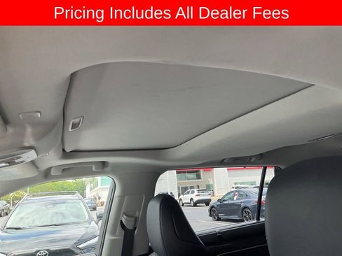 Used 2023 Toyota Highlander Limited AWD/4WD image 5