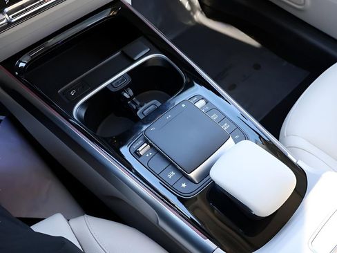 New 2026 Mercedes-Benz GLB 250 4MATIC image 26