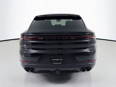 New 2026 Porsche Cayenne Coupe image 19