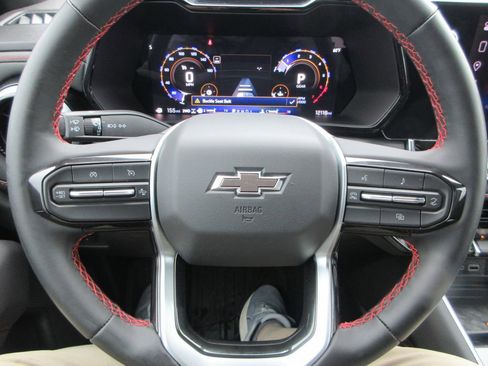 Used 2025 Chevrolet Colorado Z71 image 21