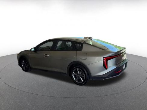 Used 2025 Kia K4 FWD image 9