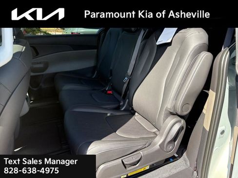 New 2026 Kia Carnival EX image 22