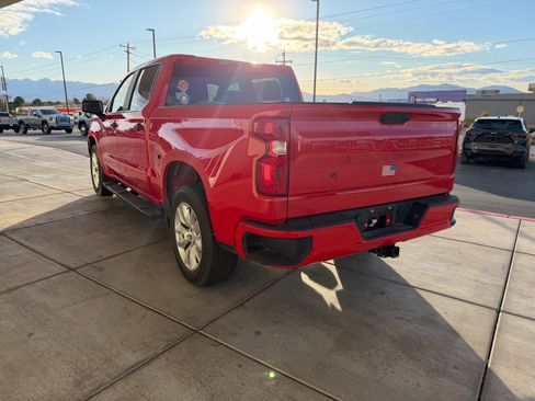 Used 2023 Chevrolet Silverado 1500 Custom image 5