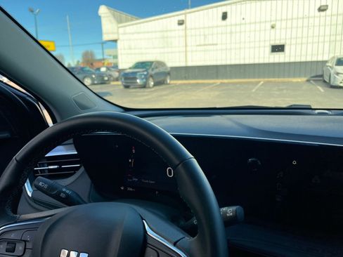 Used 2025 Buick Encore GX Preferred image 32