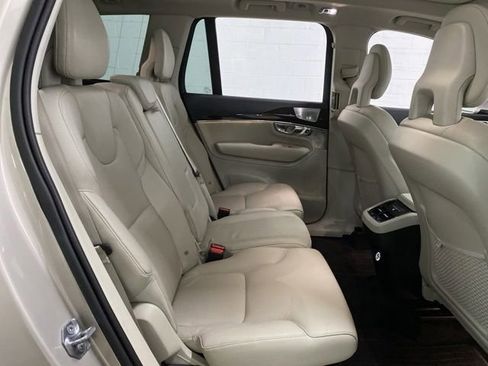 Used 2018 Volvo XC90 T6 Momentum w/ Convenience Package AWD/4WD image 65