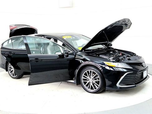 Certified 2023 Toyota Camry XLE FWD image 12