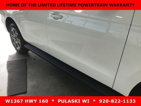 Used 2025 Ford Expedition Max Active AWD/4WD image 4