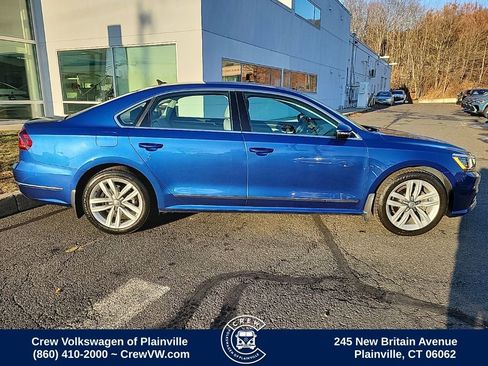 Used 2017 Volkswagen Passat 1.8T SEL Premium image 33