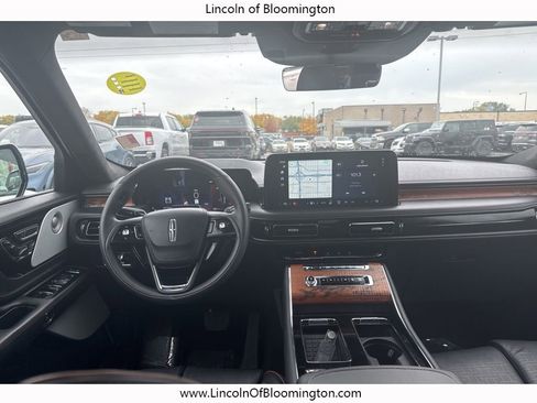 Certified 2025 Lincoln Aviator Black Label image 23