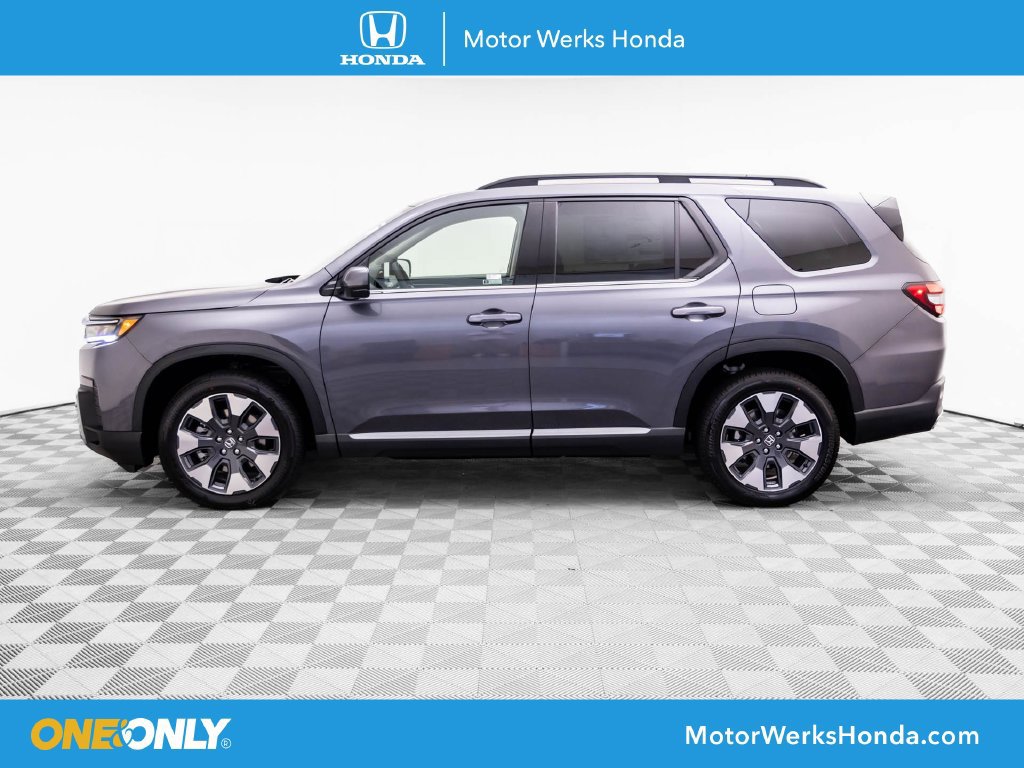 New 2026 Honda Pilot Touring image 2