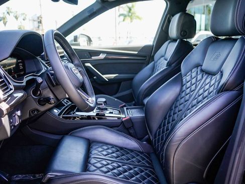 Used 2023 Audi SQ5 Prestige w/ Prestige Package image 13