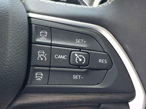 Used 2023 Jeep Grand Cherokee Limited AWD/4WD image 26
