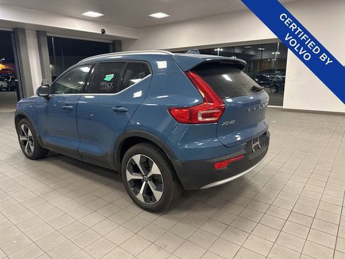 Used 2025 Volvo XC40 B5 Plus image 10