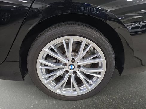 Used 2023 BMW 330i Sedan w/ Convenience Package RWD image 31