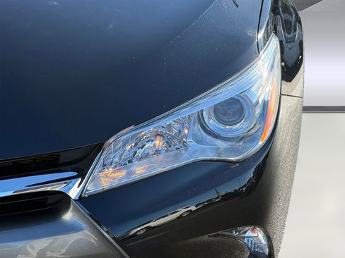 Used 2017 Toyota Camry LE image 11