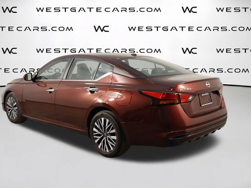 Used 2023 Nissan Altima 2.5 SV FWD image 38