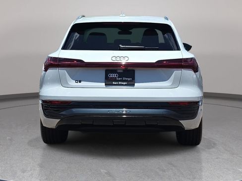 Used 2024 Audi Q8 e-tron Premium Plus w/ Premium Plus Package AWD/4WD image 7