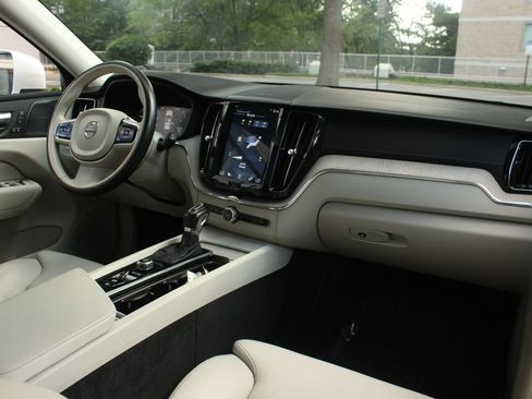 Used 2019 Volvo XC60 T5 Inscription w/ Protection Package Premier AWD/4WD image 26
