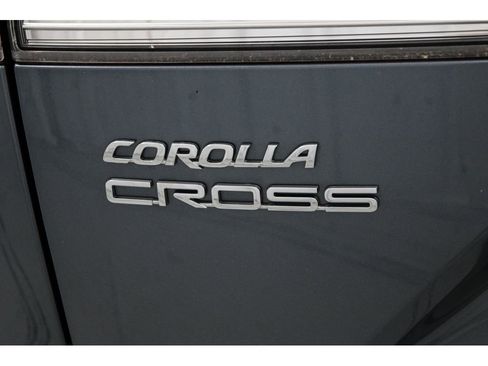 Used 2023 Toyota Corolla Cross L FWD image 47