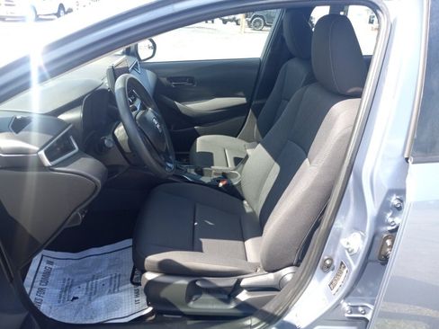 Used 2023 Toyota Corolla LE FWD image 5