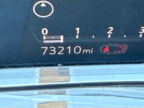 Used 2022 Cadillac Escalade Premium Luxury image 44