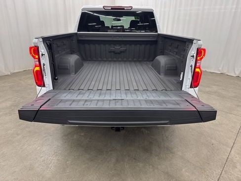 Used 2022 Chevrolet Silverado 1500 RST image 32