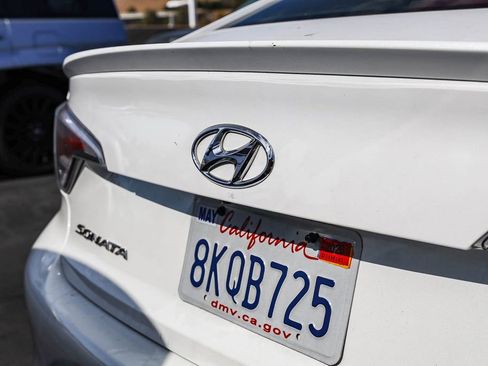 Used 2017 Hyundai Sonata Limited FWD image 9