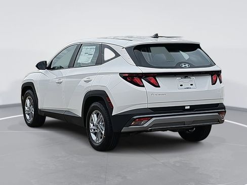 New 2026 Hyundai Tucson SE image 7