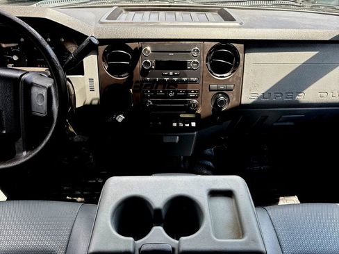 Used 2016 Ford F550 2WD Crew Cab Super Duty image 22