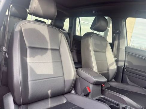 Used 2021 Volkswagen Tiguan SE R-Line image 11