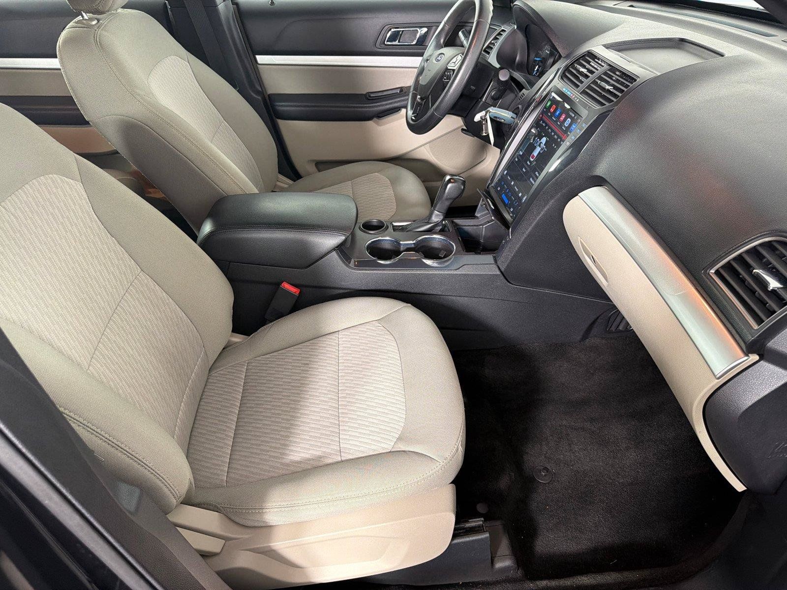 Used 2018 Ford Explorer FWD image 13