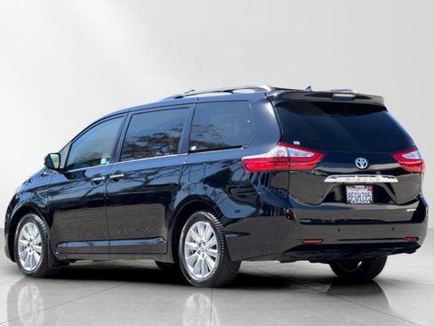 Used 2017 Toyota Sienna Limited Premium w/ Advanced Technology Package FWD image 5