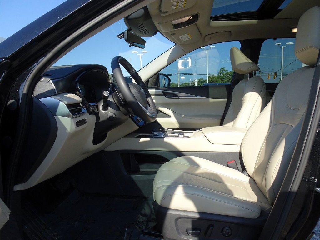 Used 2024 INFINITI QX60 Luxe w/ Vision Package AWD/4WD image 8