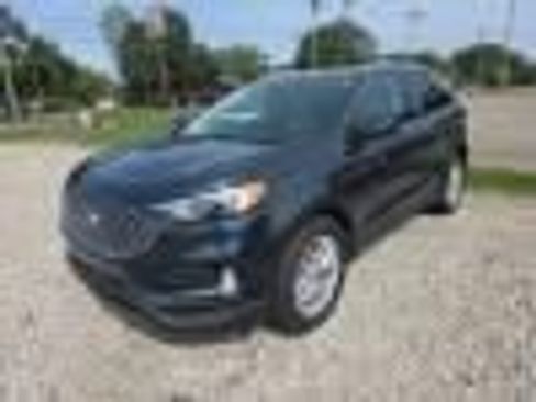 Used 2024 Ford Edge SEL w/ Convenience Package AWD/4WD image 2