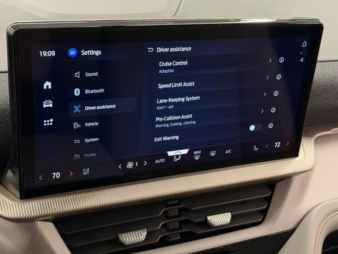 New 2026 Ford Explorer Active w/ Active Comfort Package AWD/4WD image 29