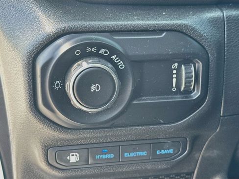 Certified 2023 Jeep Wrangler Unlimited Sahara w/ Cold Weather Group AWD/4WD image 11