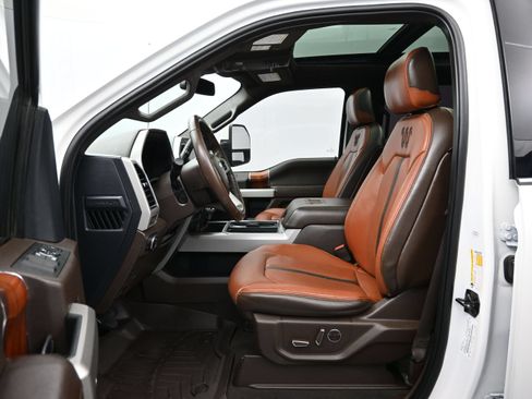 Used 2022 Ford F250 King Ranch w/ King Ranch Ultimate Package AWD/4WD image 9
