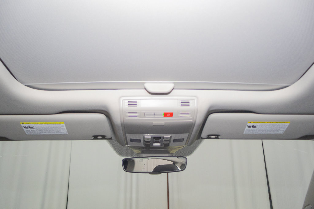 Used 2025 Volkswagen Jetta SE FWD image 25