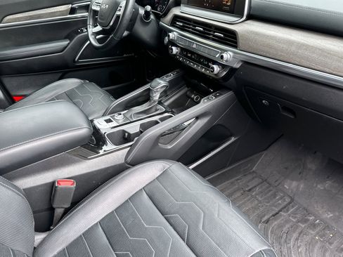 Used 2022 Kia Telluride SX w/ SX Prestige Package image 18