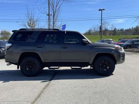 Used 2023 Toyota 4Runner TRD Off-Road image 6