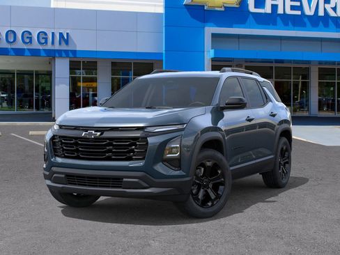 New 2026 Chevrolet Equinox LT image 2