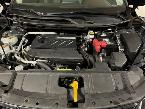 Used 2023 Nissan Rogue SV image 6