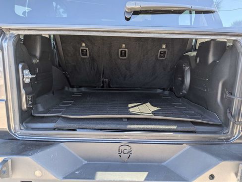 Certified 2018 Jeep Wrangler Unlimited Rubicon AWD/4WD image 12