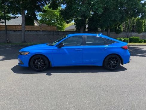 Used 2024 Honda Civic Sport image 2