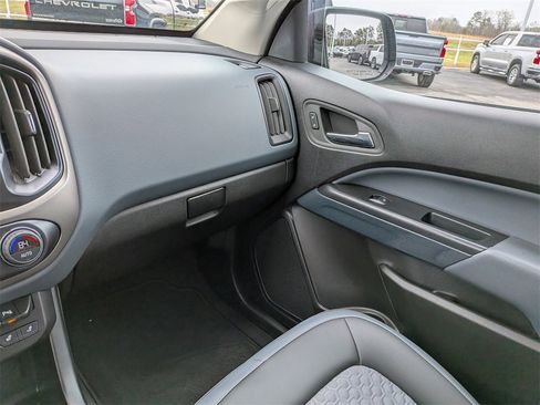 Used 2022 Chevrolet Colorado Z71 image 16