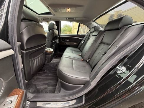 Used 2006 BMW 750i RWD image 37