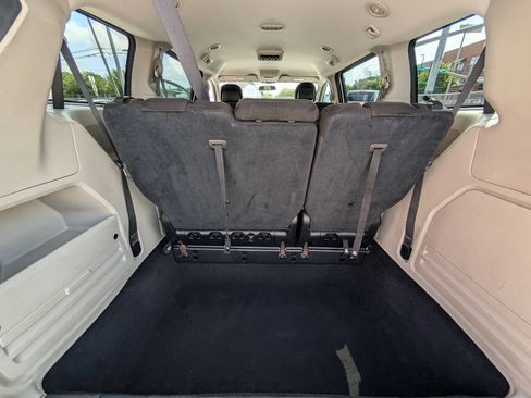 Used 2016 Dodge Grand Caravan SXT FWD image 20