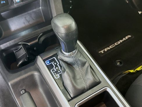 Used 2023 Toyota Tacoma SR5 AWD/4WD image 21