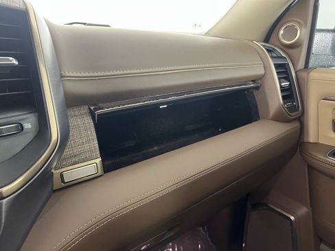 Used 2022 RAM 2500 Limited image 25