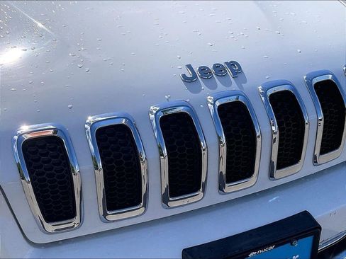 Used 2014 Jeep Cherokee Limited AWD/4WD image 30